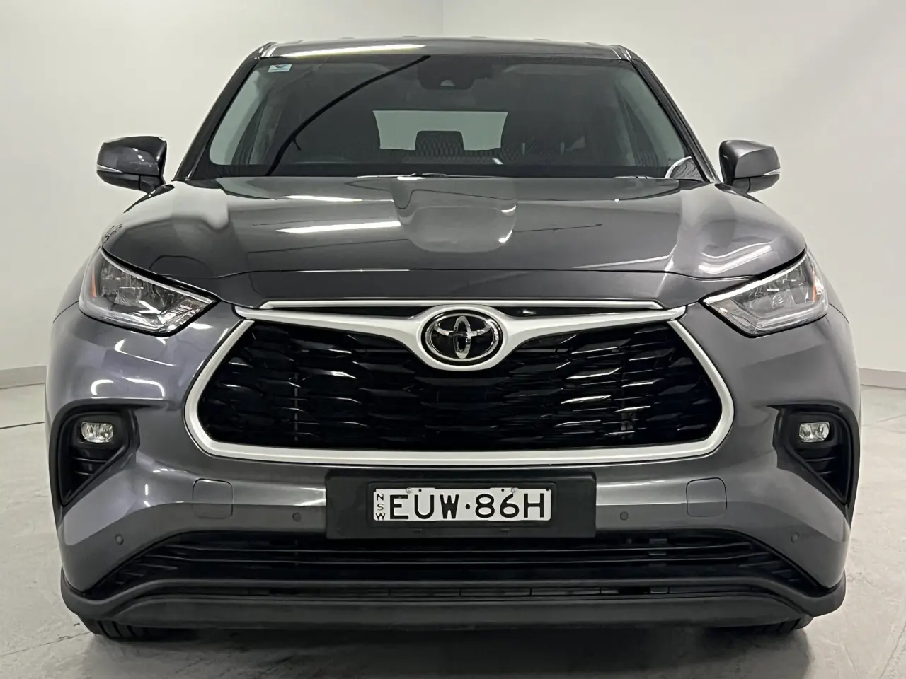 2022 TOYOTA KLUGER Gallery Image 3