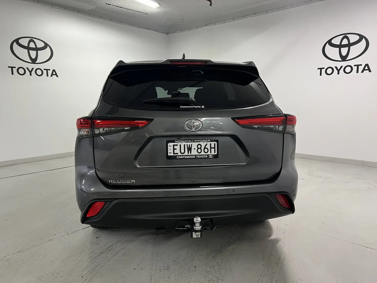 2022 TOYOTA KLUGER Gallery Image 6