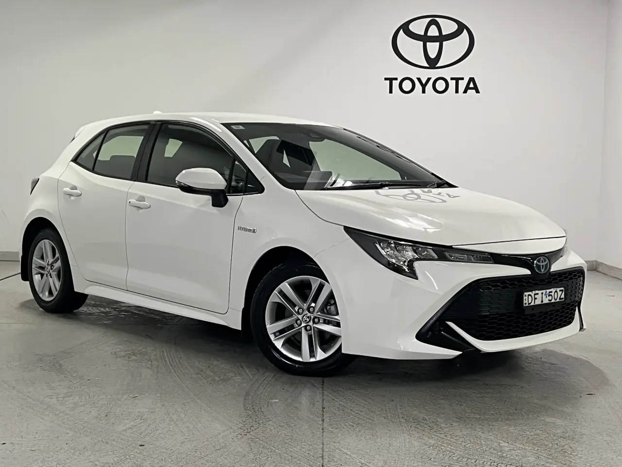 2020 TOYOTA COROLLA Gallery Image 1