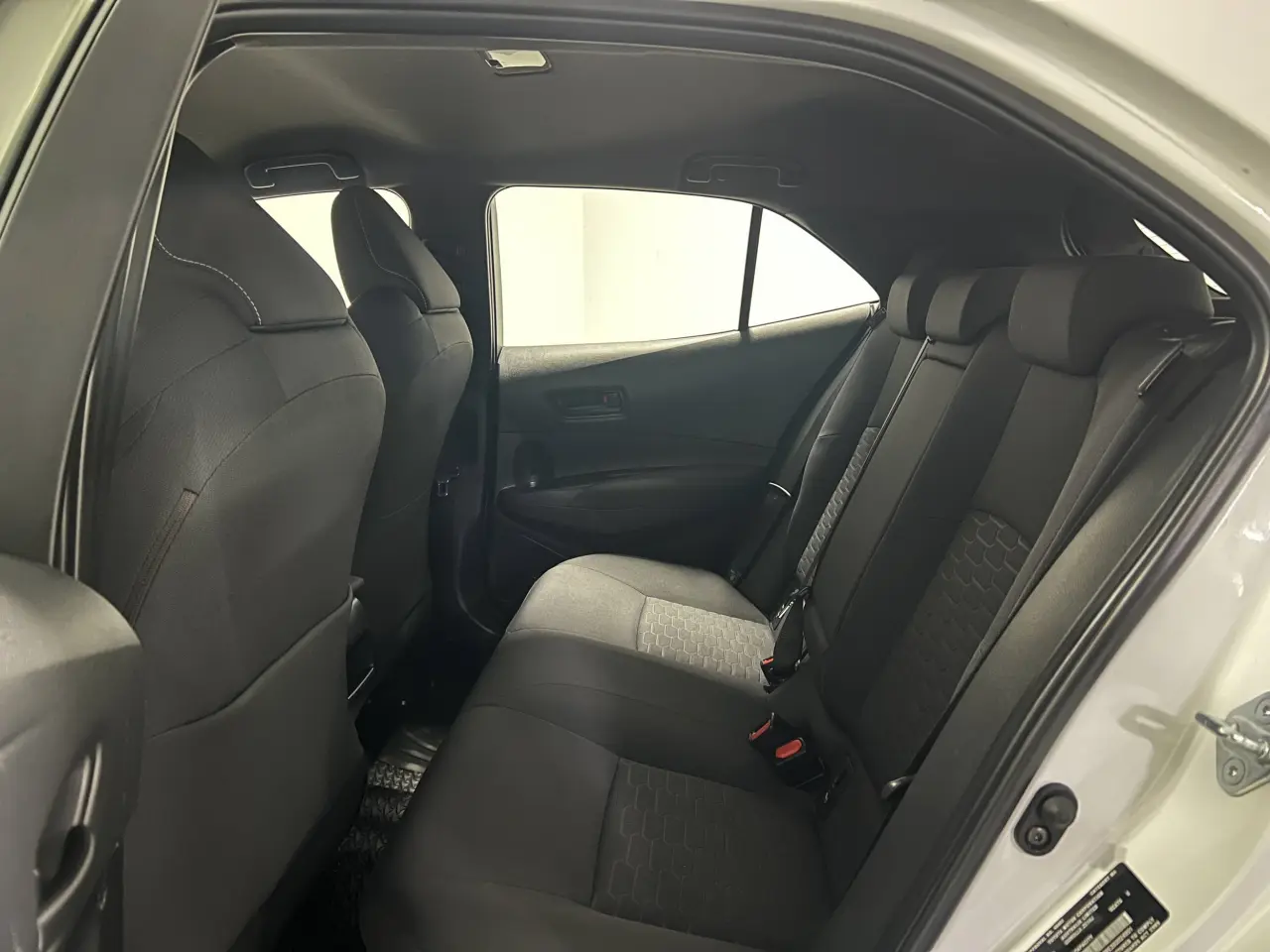 2020 TOYOTA COROLLA Gallery Image 13