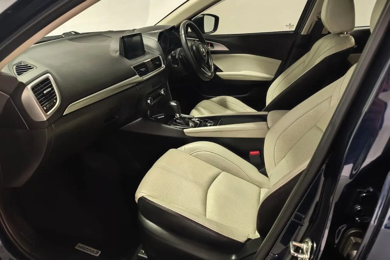 2016 Mazda 3 Gallery Image 13