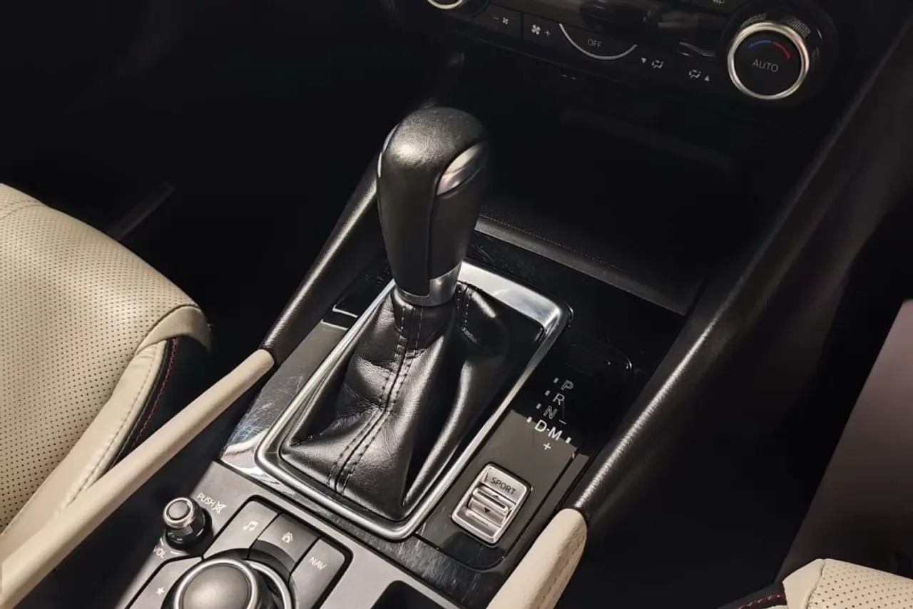 2016 Mazda 3 Gallery Image 18