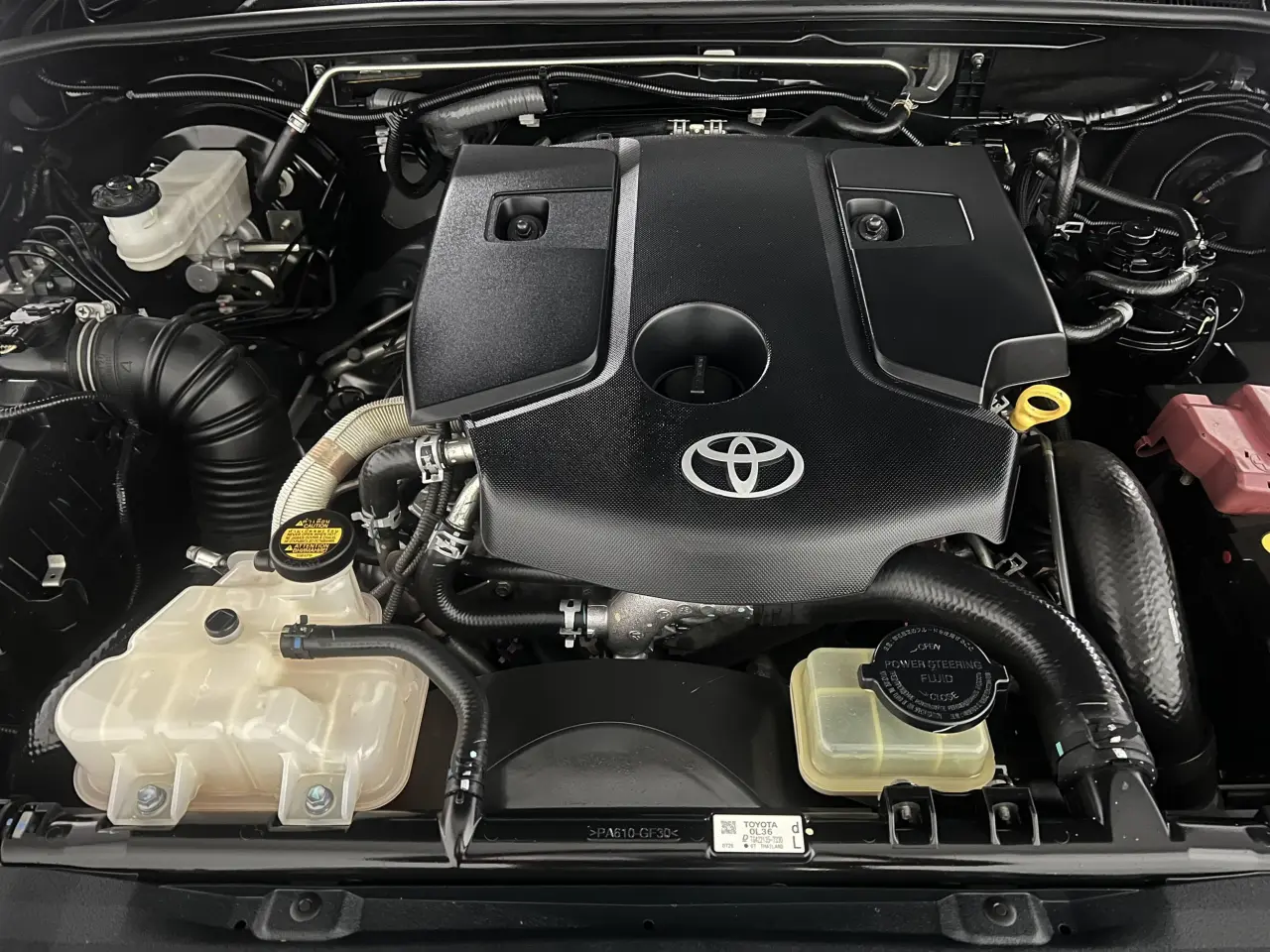 2016 TOYOTA HILUX Gallery Image 21