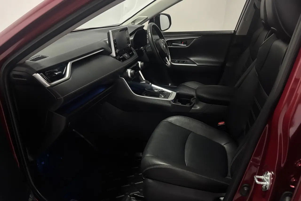 2020 Toyota RAV4 Gallery Image 14