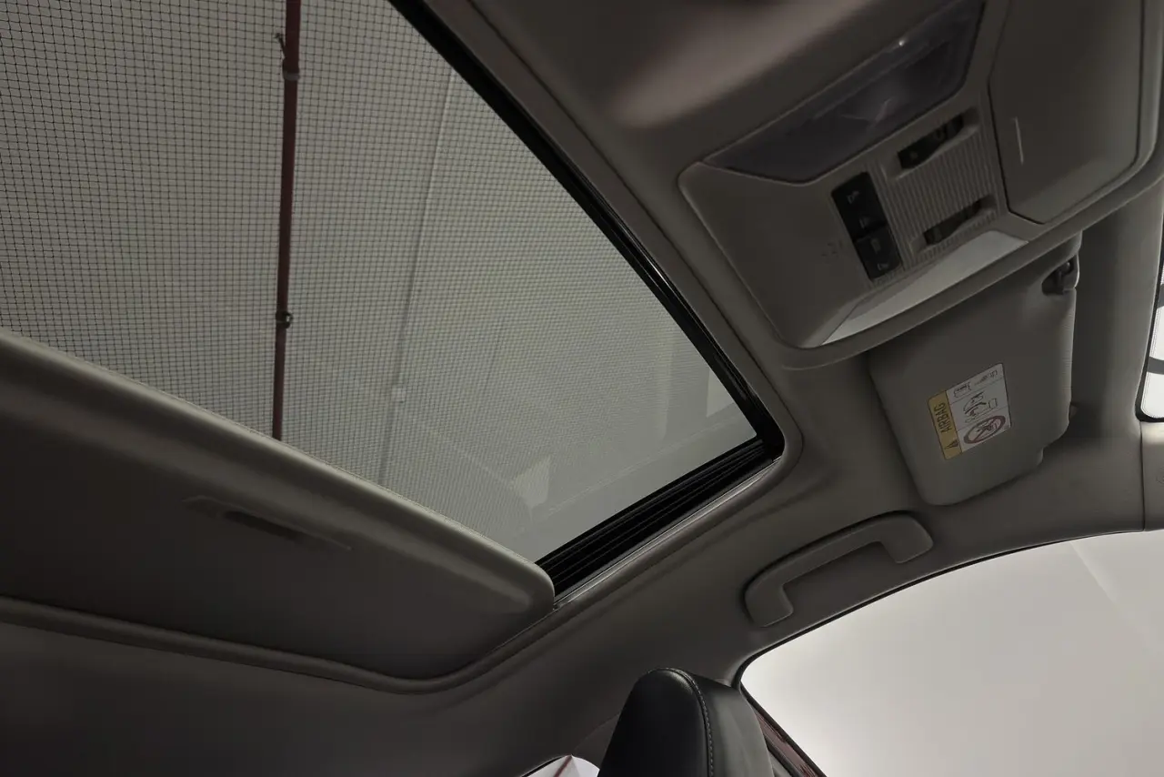 2020 Toyota RAV4 Gallery Image 19