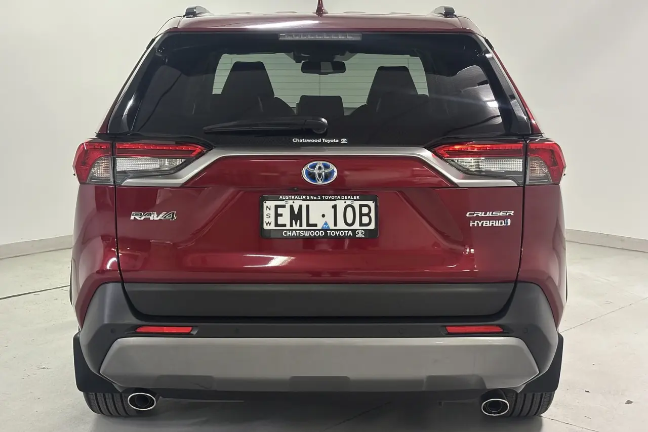 2020 Toyota RAV4 Gallery Image 7