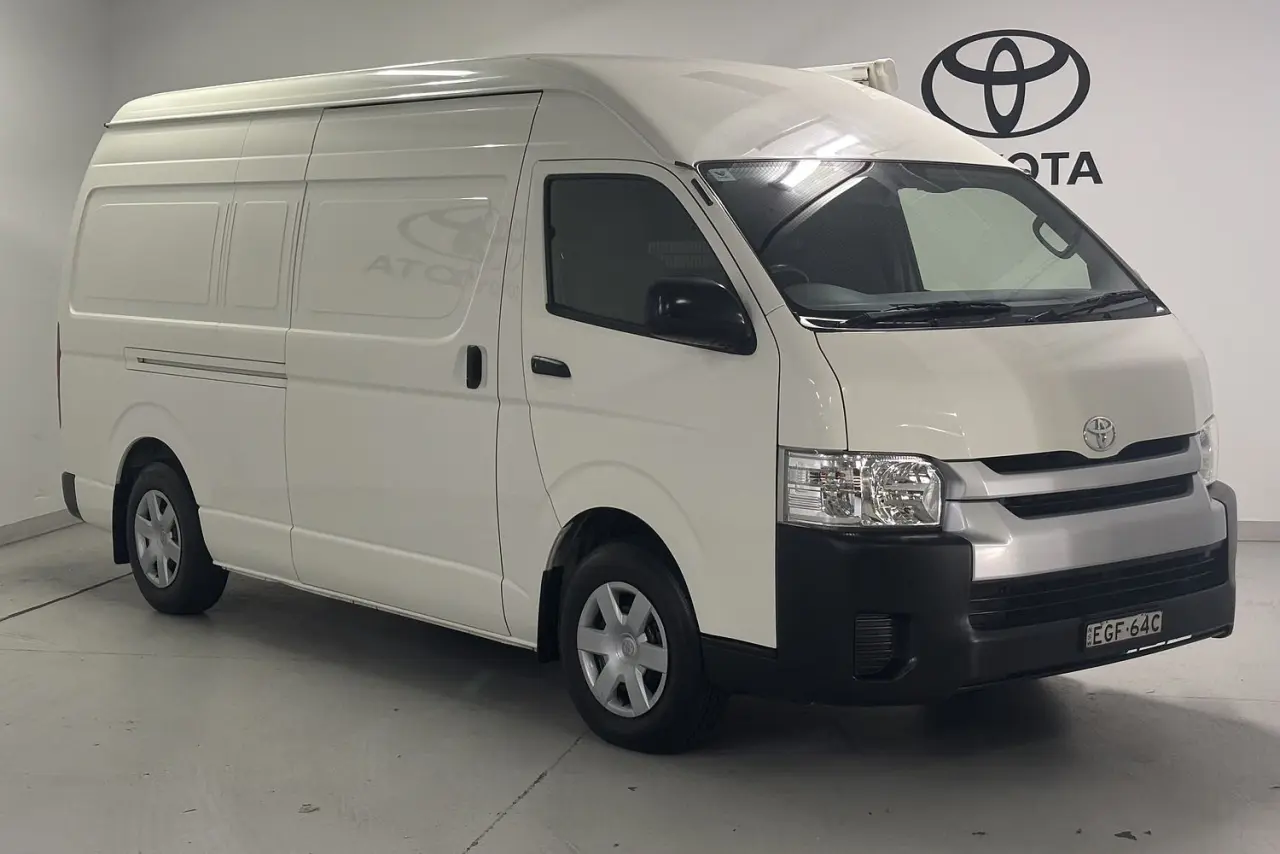 2016 Toyota Hiace Gallery Image 1