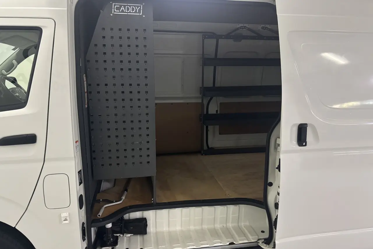 2016 Toyota Hiace Gallery Image 15