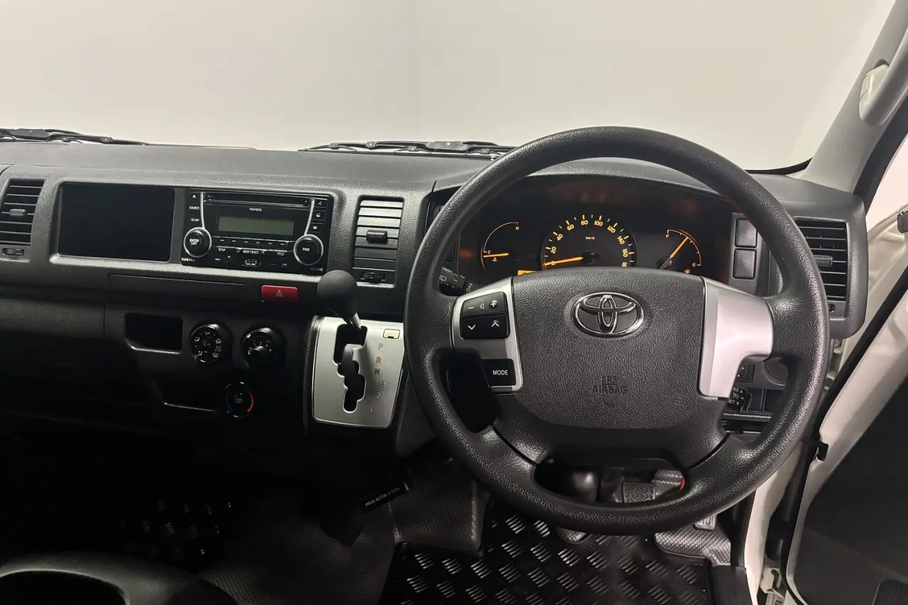2016 Toyota Hiace Gallery Image 20