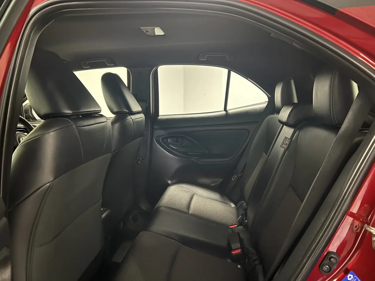 2022 TOYOTA YARIS CROSS HYBRID Gallery Image 13