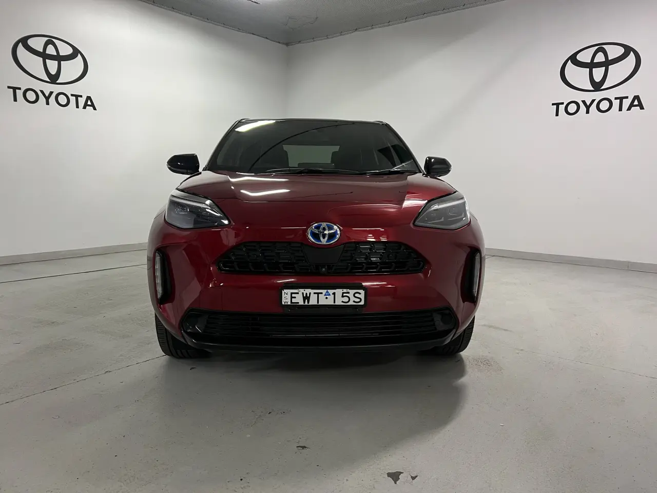 2022 TOYOTA YARIS CROSS HYBRID Gallery Image 2