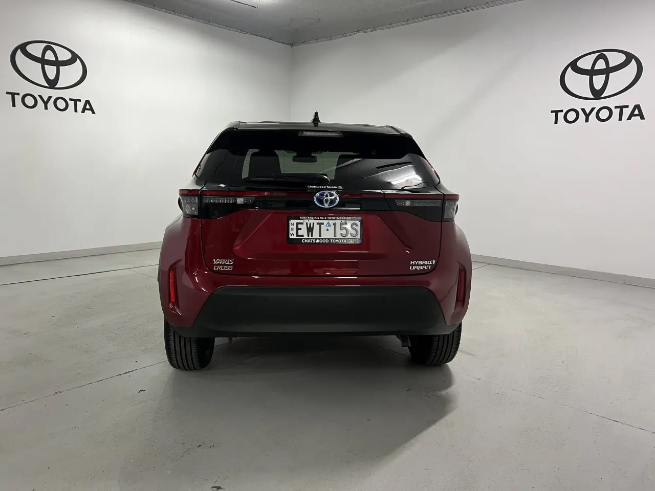 2022 TOYOTA YARIS CROSS HYBRID Gallery Image 6