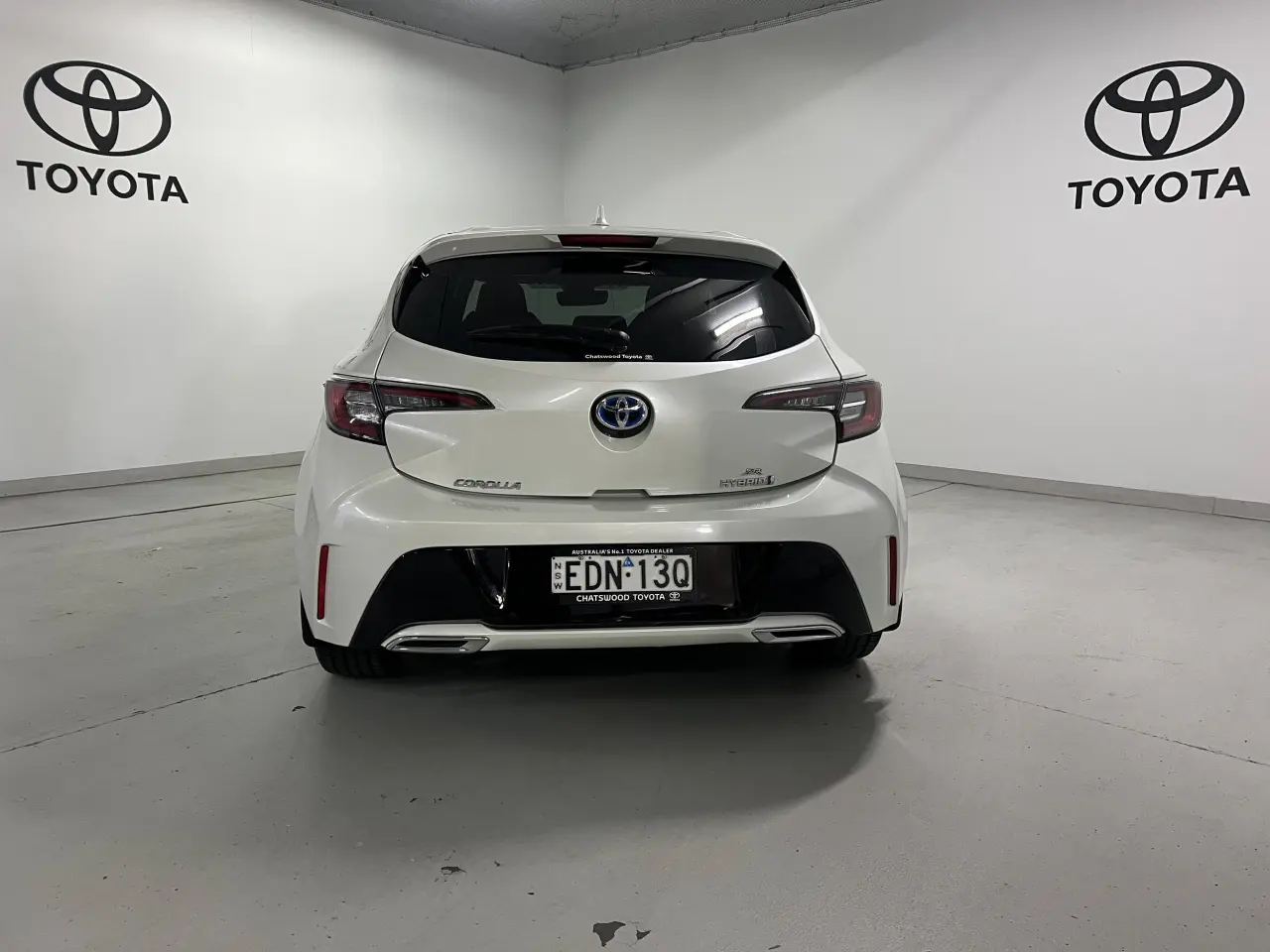 2019 TOYOTA COROLLA Gallery Image 6