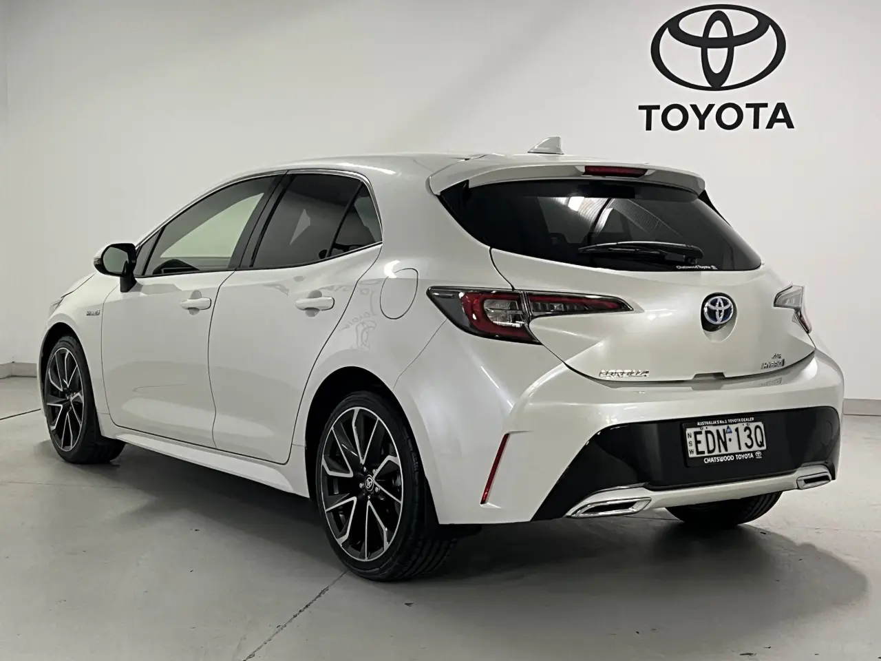 2019 TOYOTA COROLLA Gallery Image 8