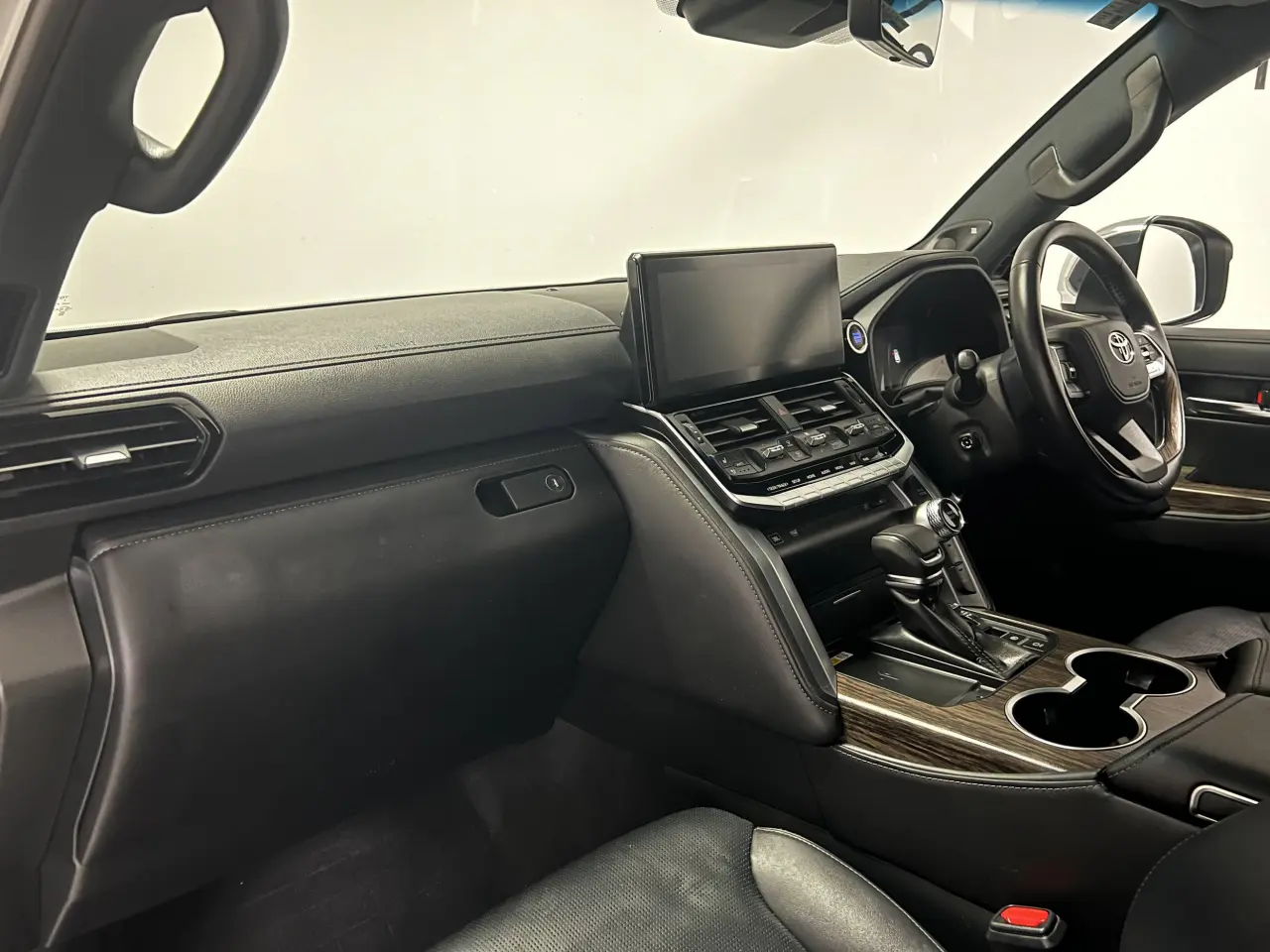 2022 TOYOTA LANDCRUISER Gallery Image 15