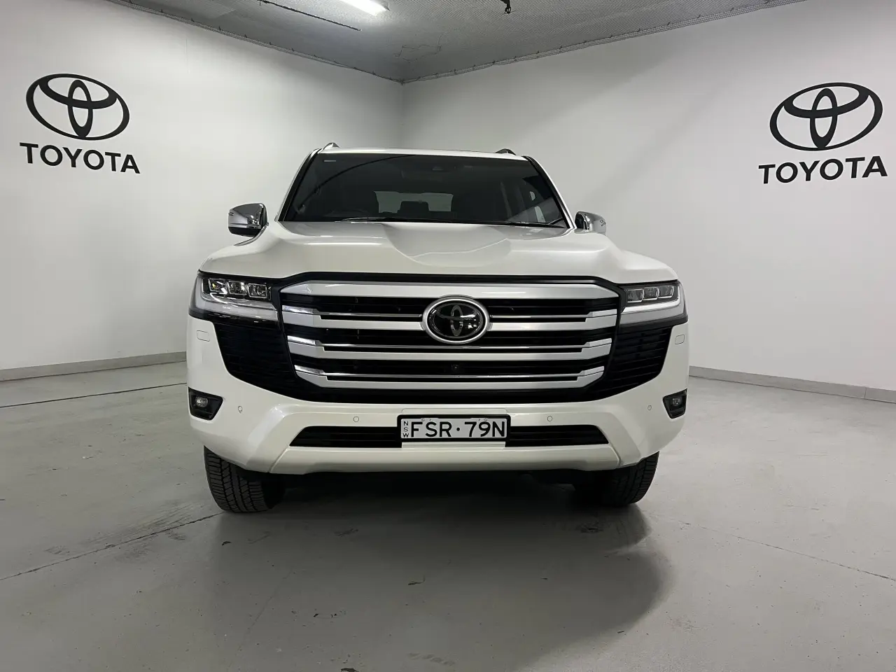2022 TOYOTA LANDCRUISER Gallery Image 2
