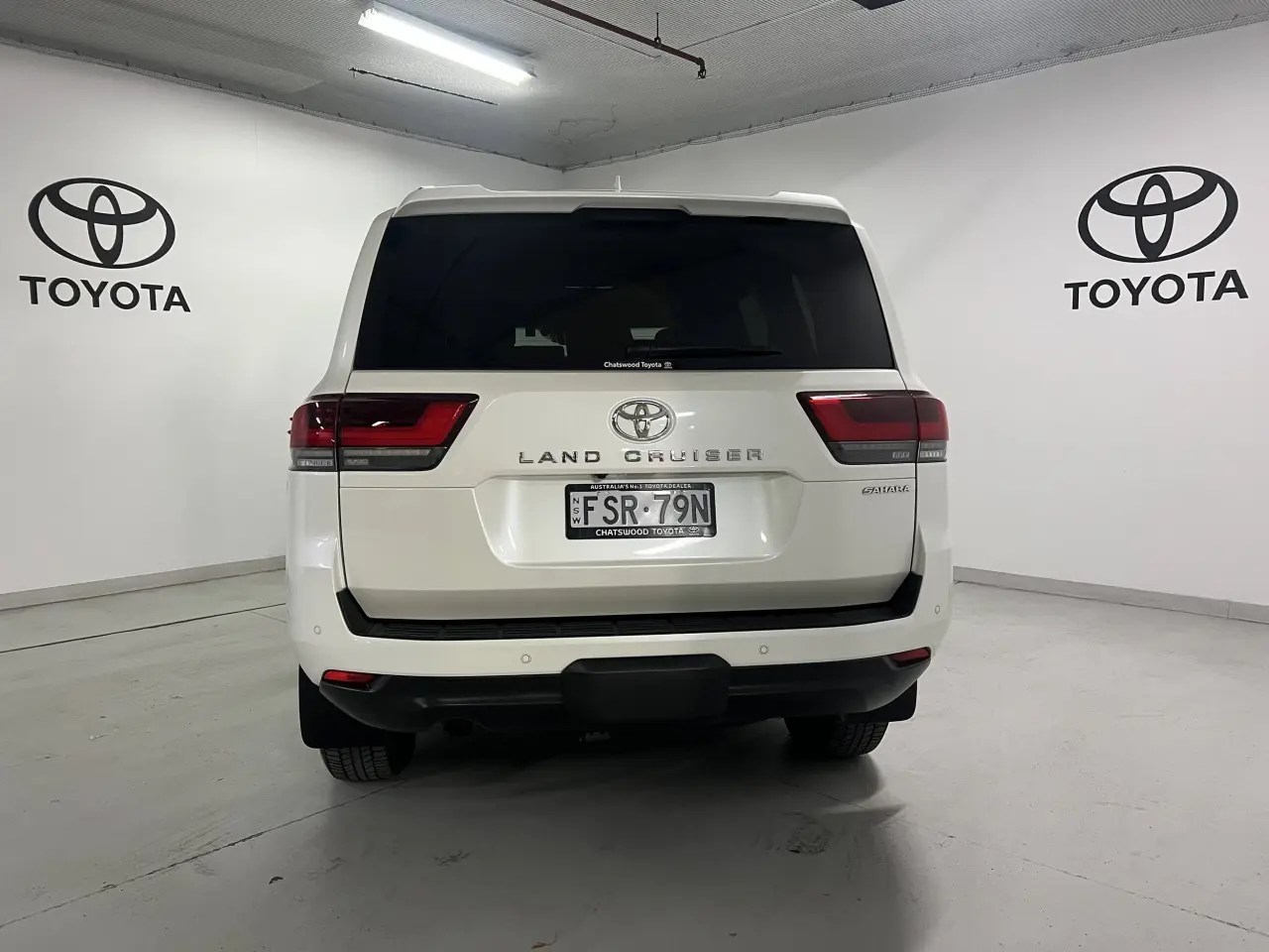 2022 TOYOTA LANDCRUISER Gallery Image 6