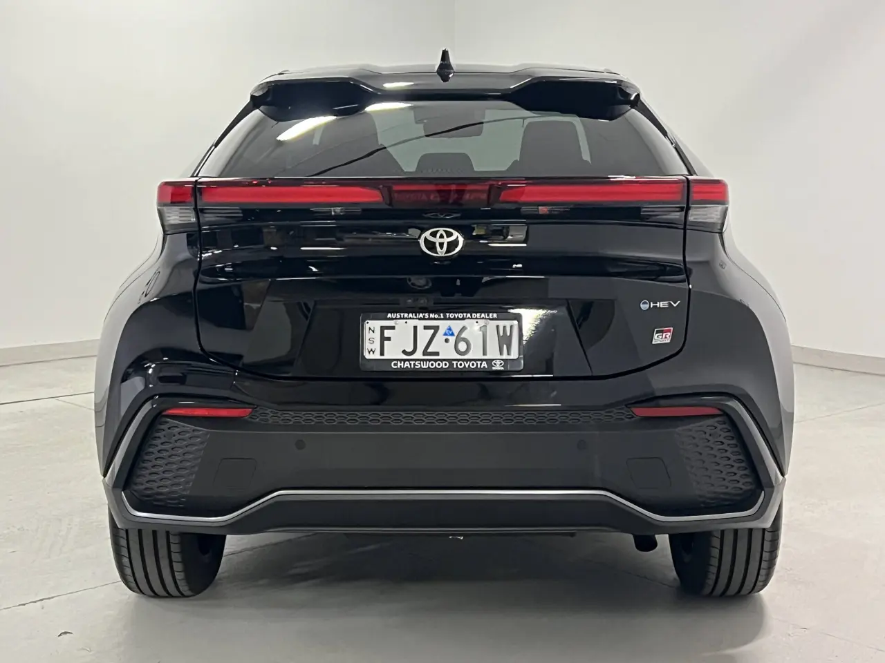 2024 TOYOTA C-HR HYBRID Gallery Image 7