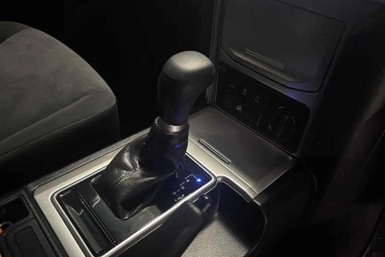 2020 Toyota Landcruiser Prado Gallery Image 19