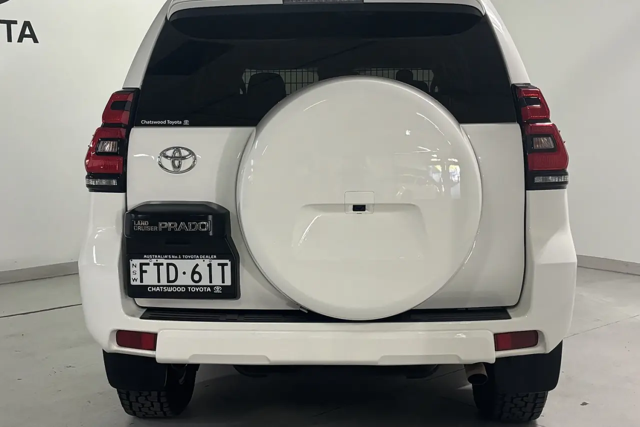 2020 Toyota Landcruiser Prado Gallery Image 7