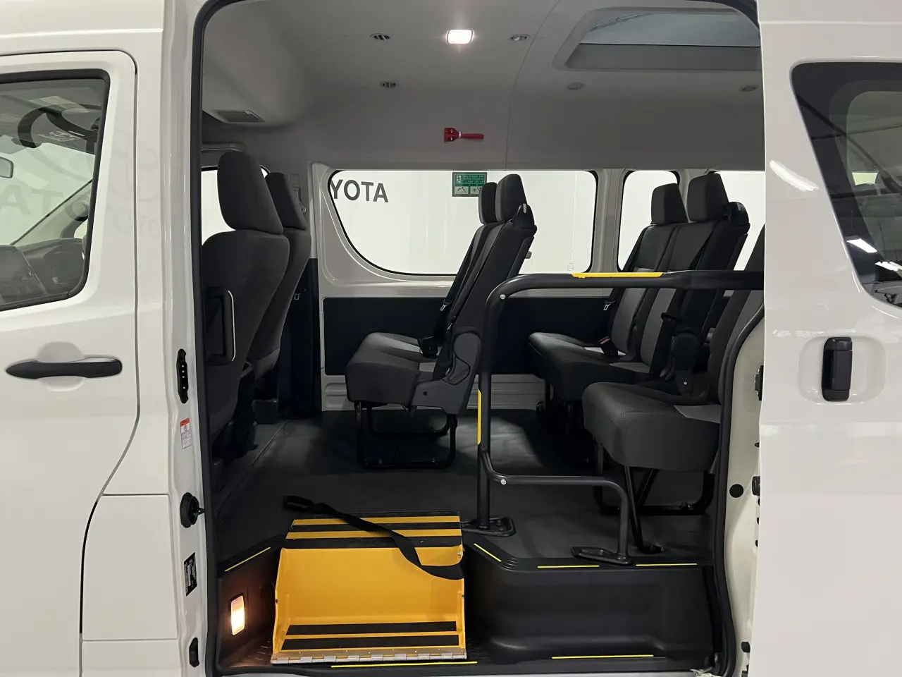2021 TOYOTA HIACE Gallery Image 12