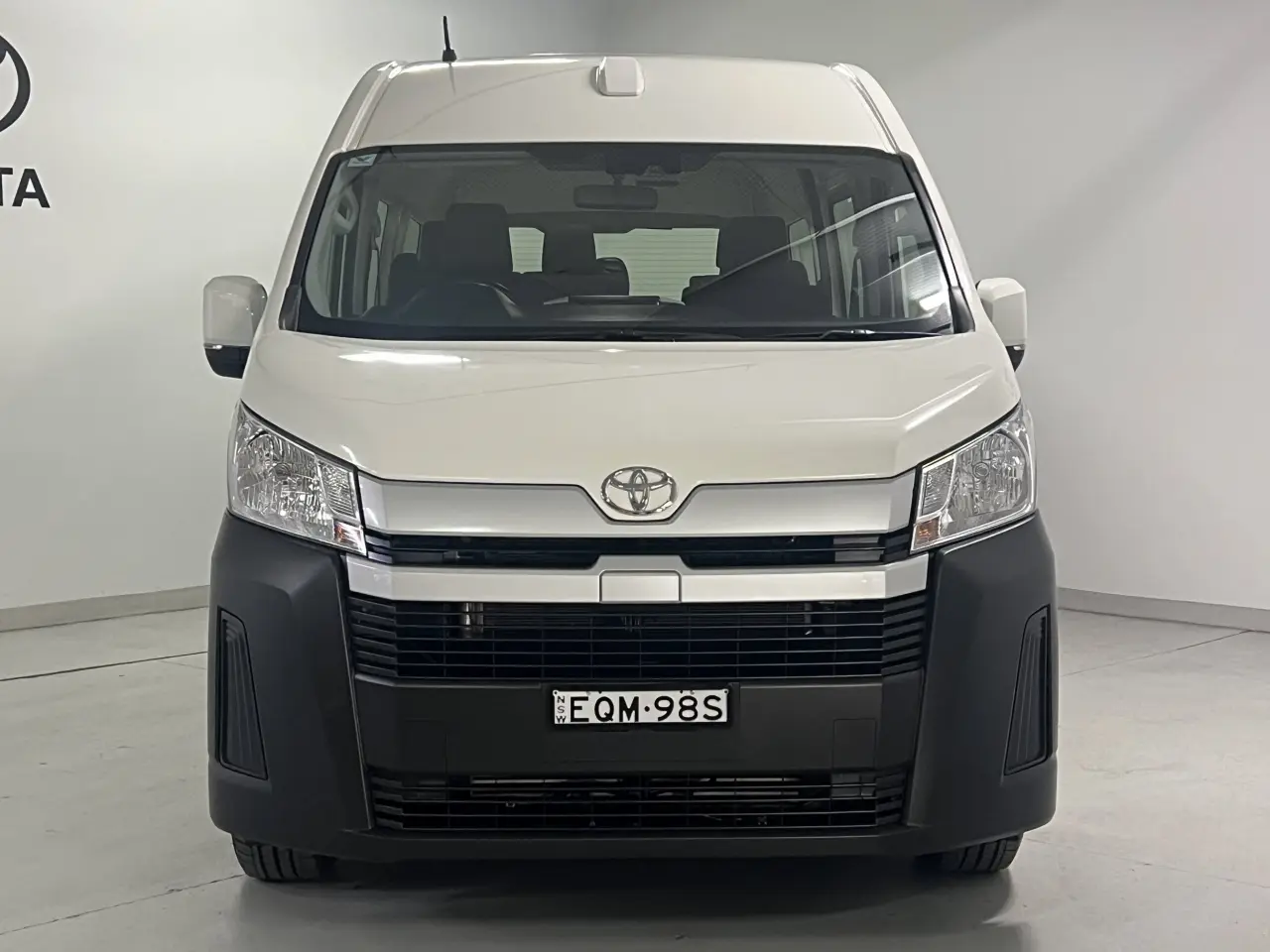2021 TOYOTA HIACE Gallery Image 2