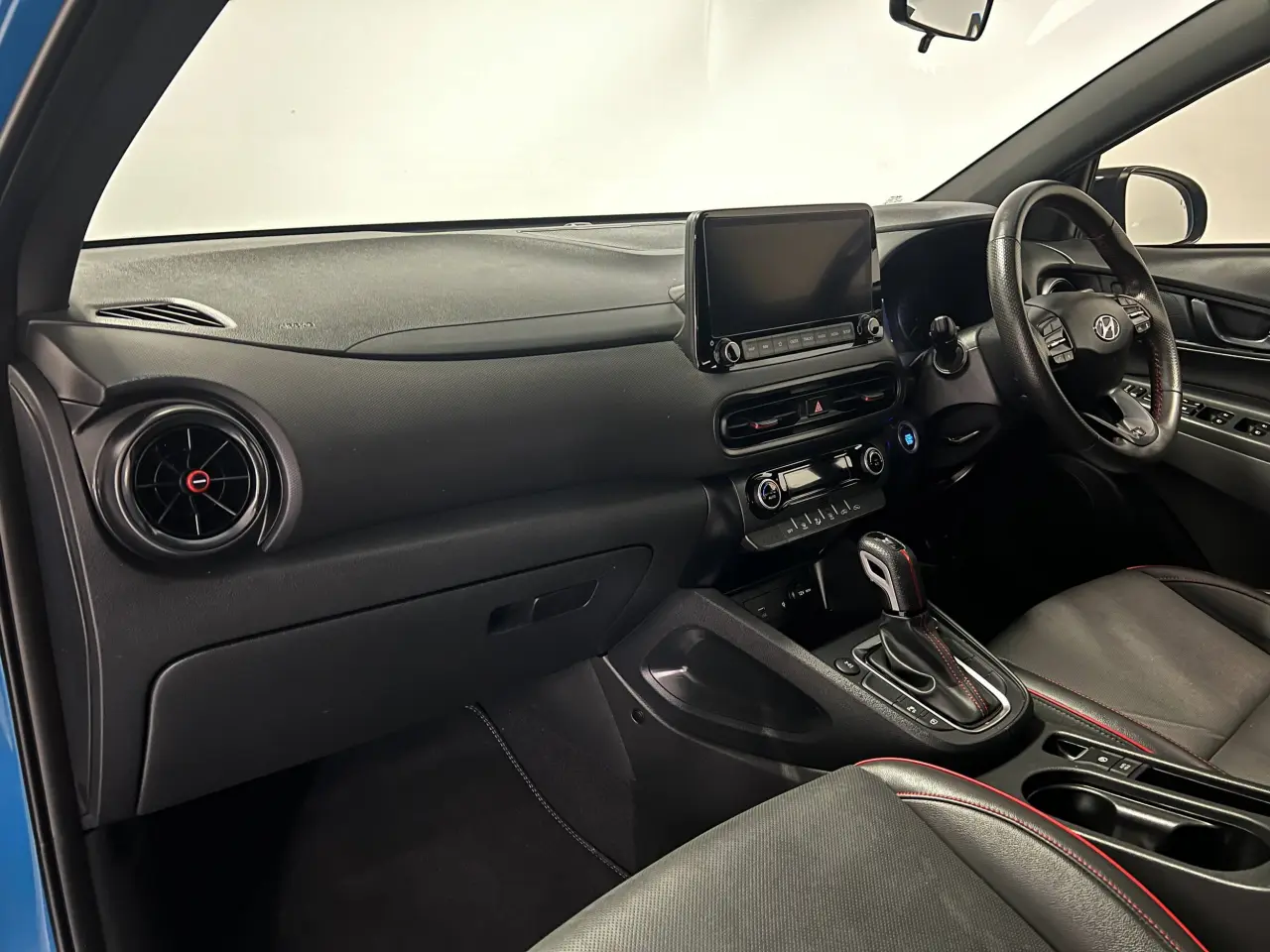 2022 HYUNDAI KONA Gallery Image 14