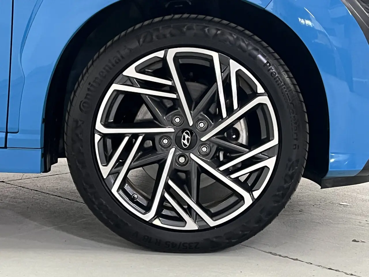 2022 HYUNDAI KONA Gallery Image 5