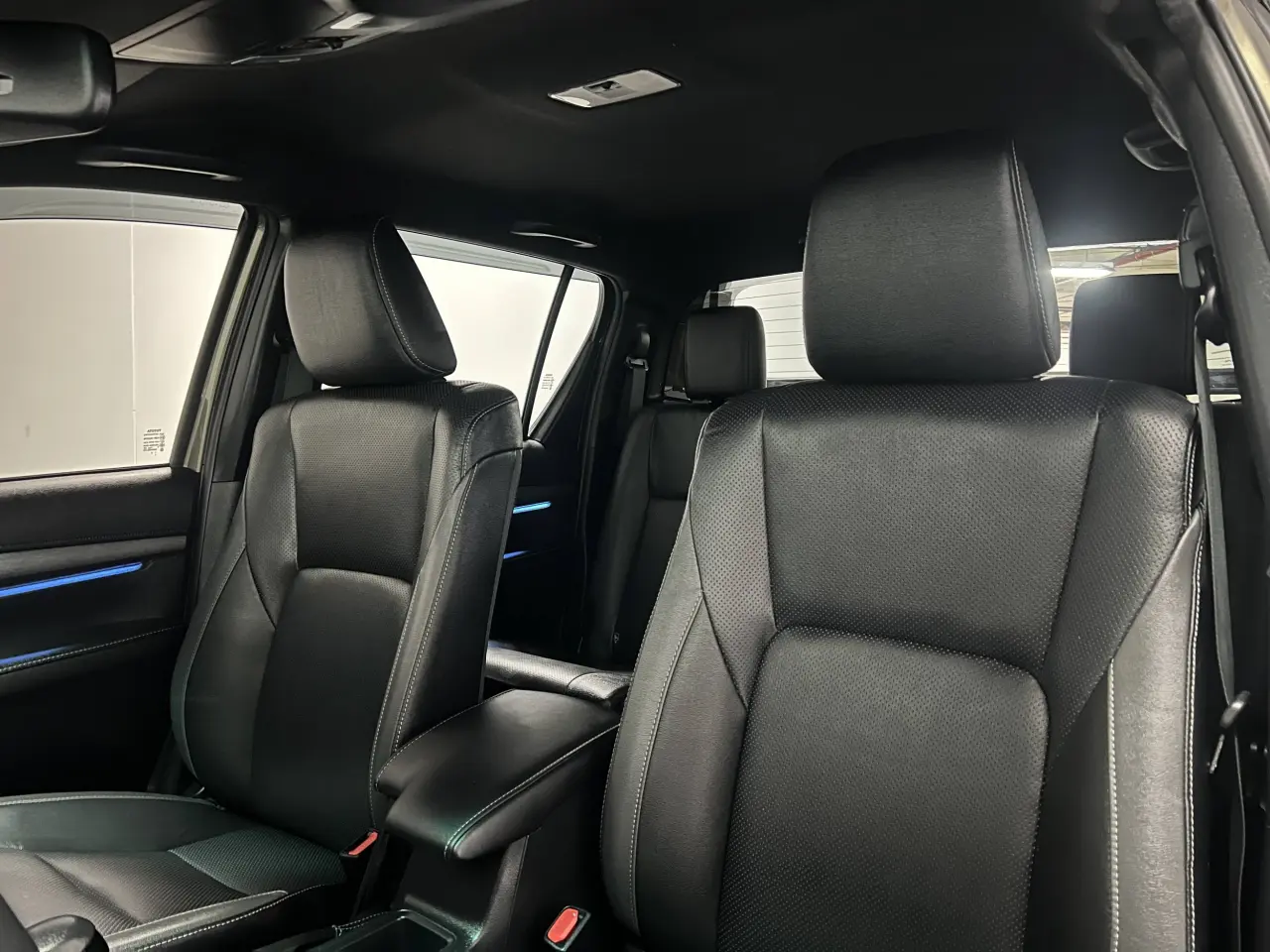 2023 TOYOTA HILUX Gallery Image 16