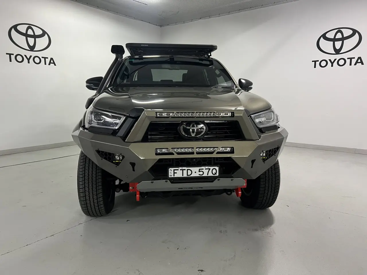 2023 TOYOTA HILUX Gallery Image 2
