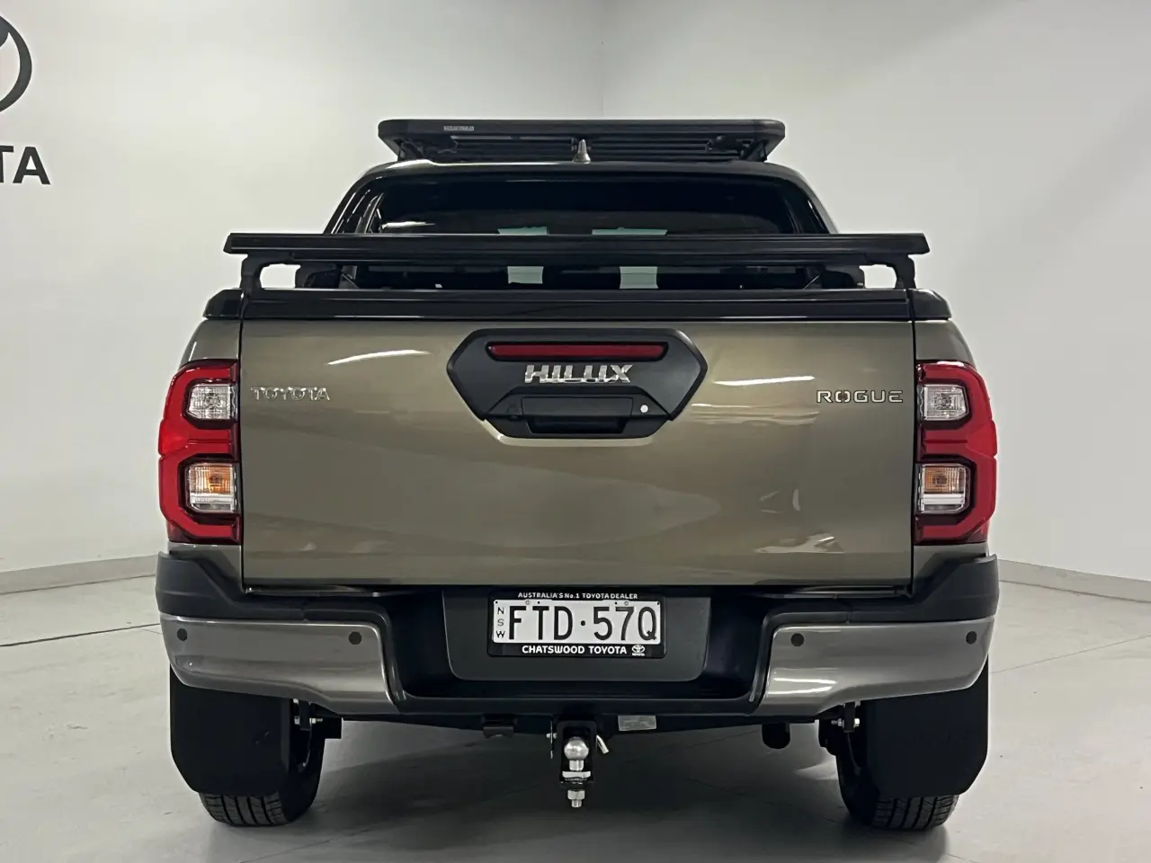 2023 TOYOTA HILUX Gallery Image 7
