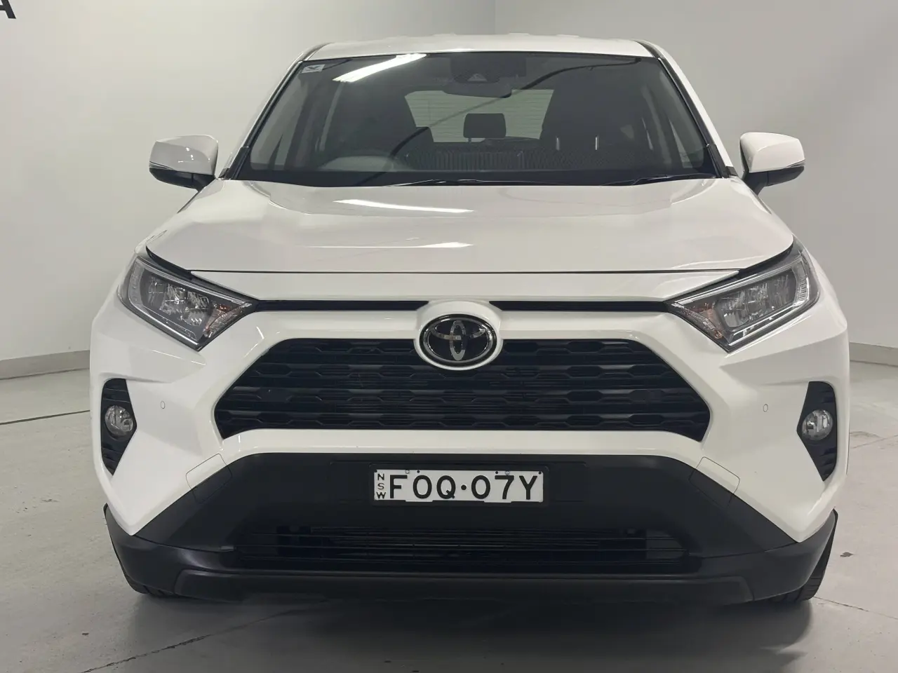 2020 TOYOTA RAV4 Gallery Image 3