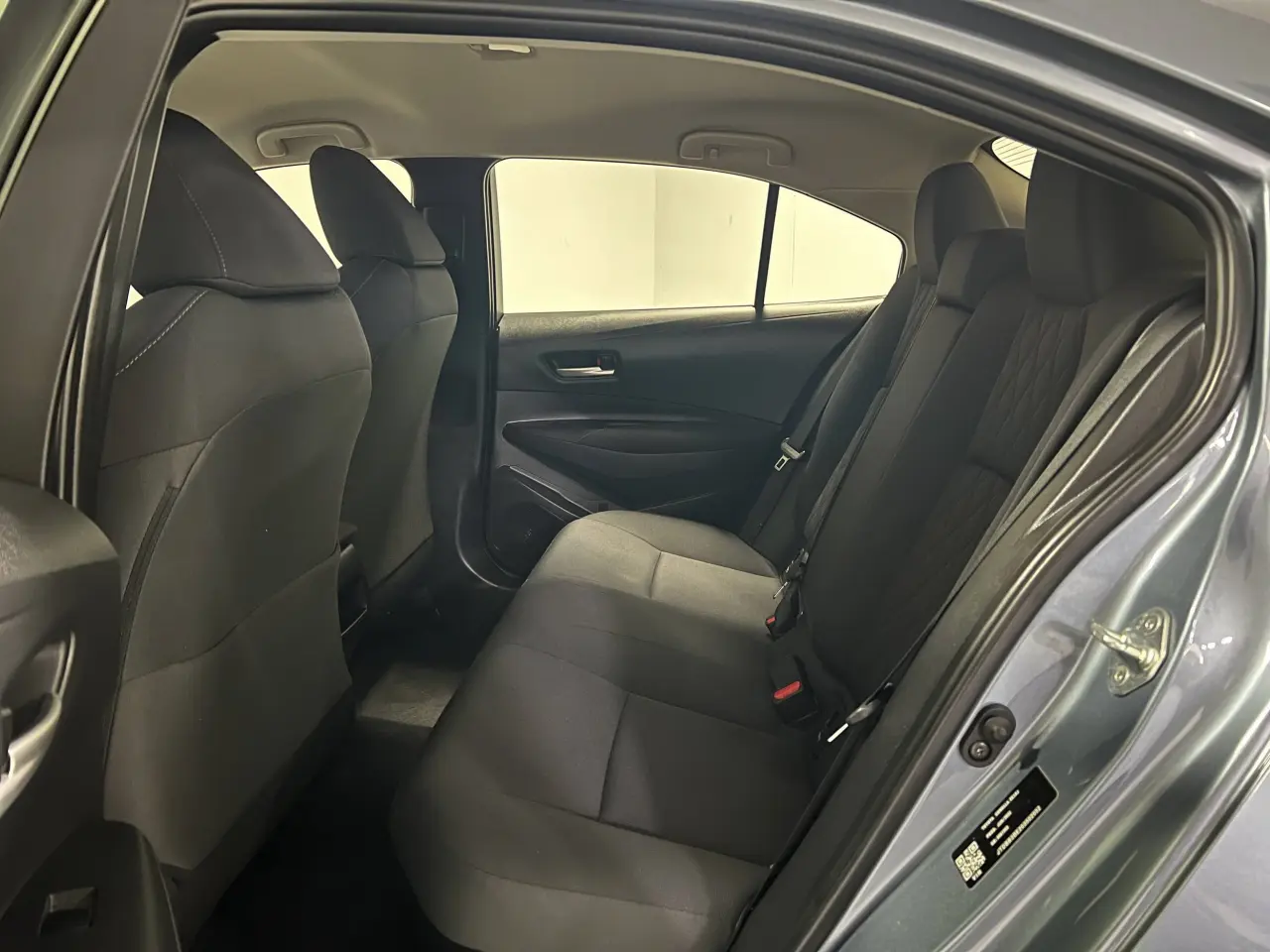 2022 TOYOTA COROLLA SEDAN HYBRID Gallery Image 13