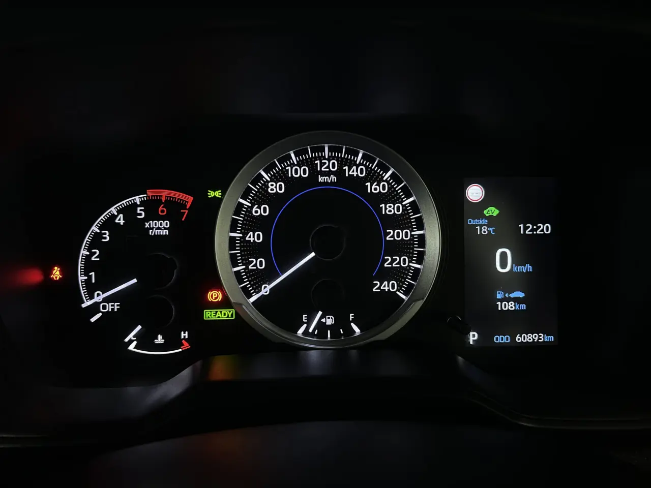 2022 TOYOTA COROLLA SEDAN HYBRID Gallery Image 17
