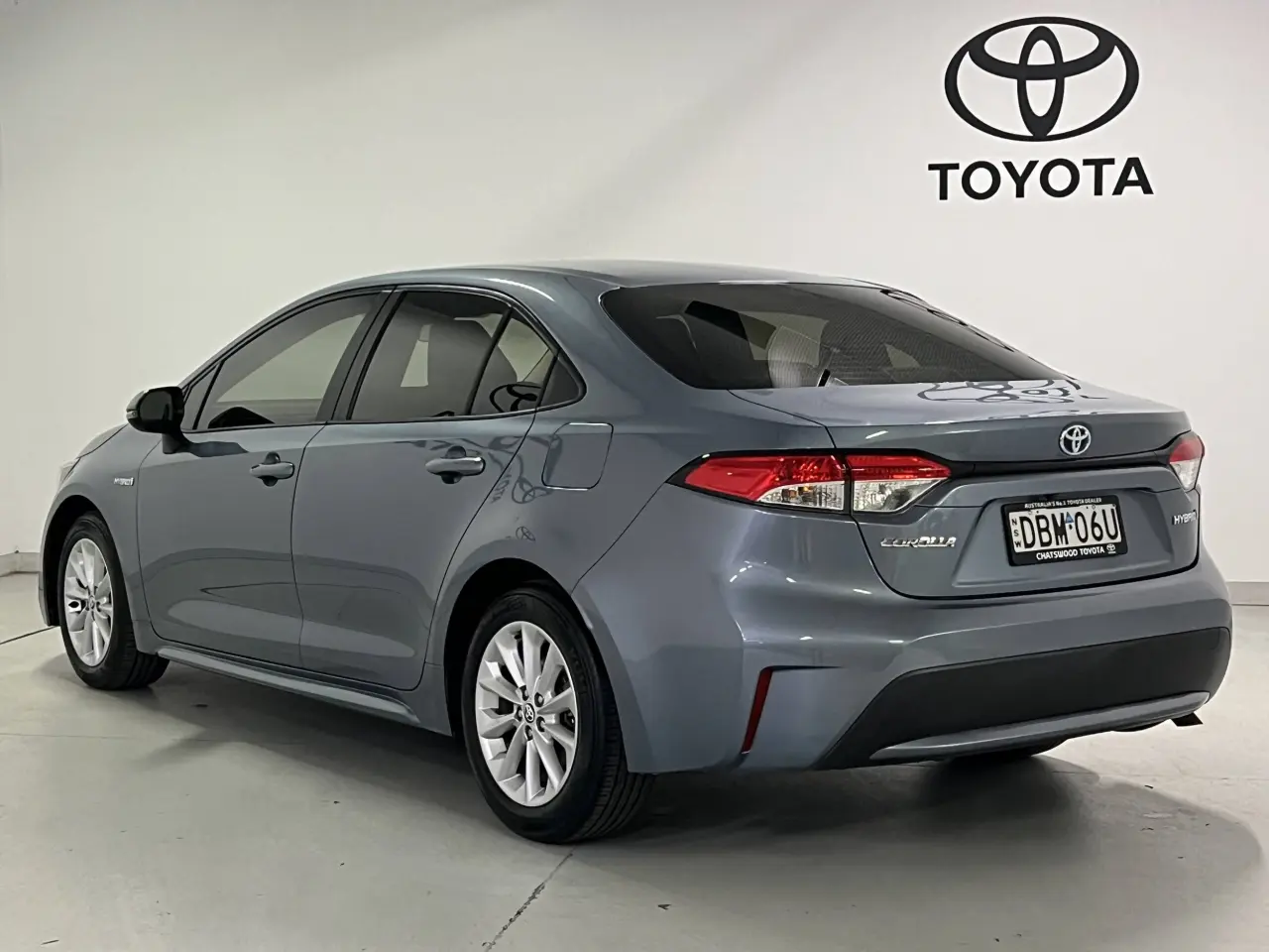 2022 TOYOTA COROLLA SEDAN HYBRID Gallery Image 8