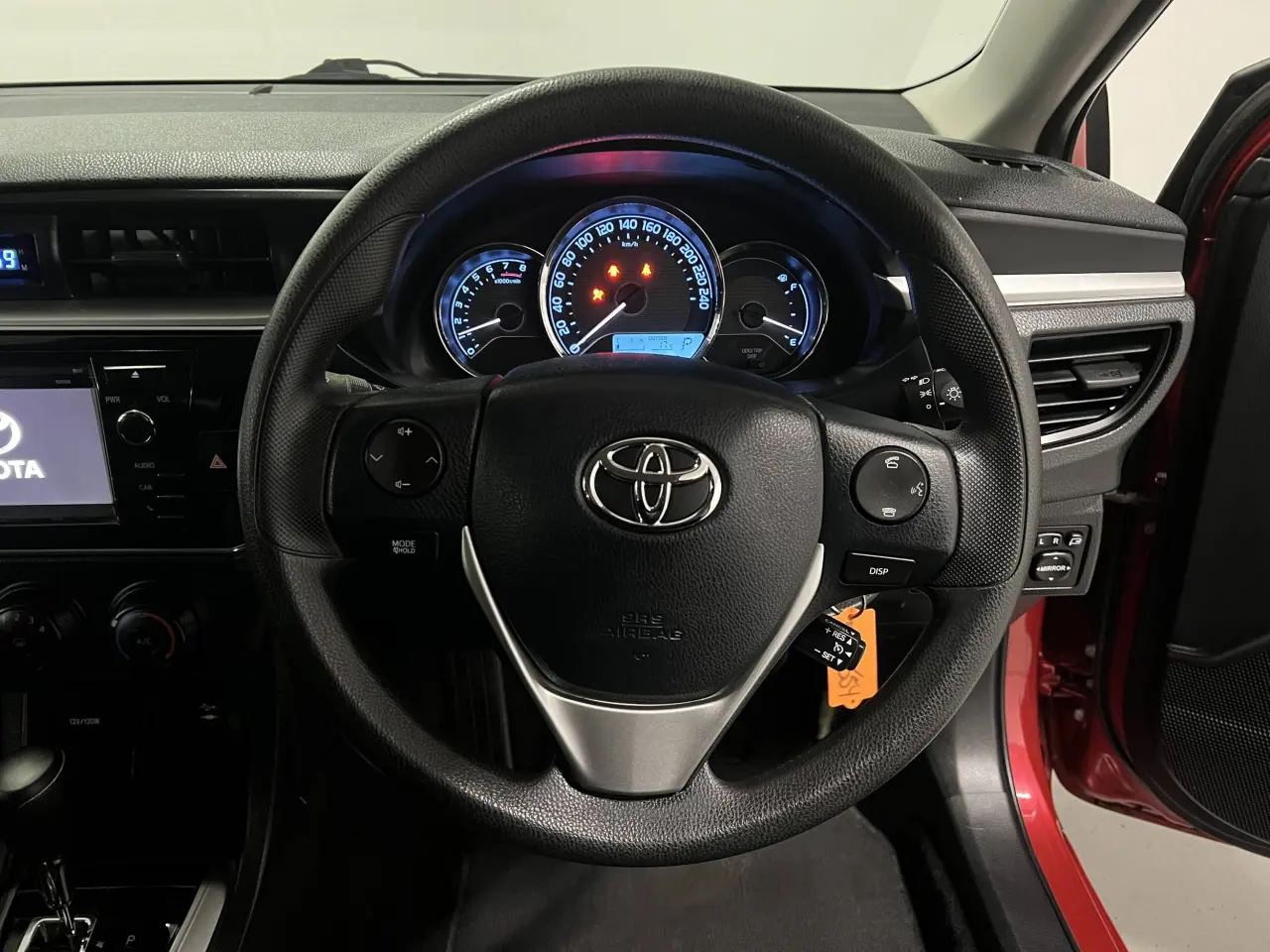 2016 TOYOTA COROLLA Gallery Image 16