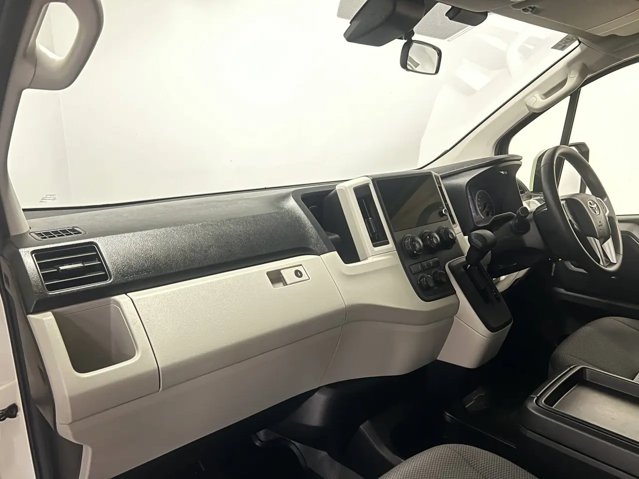 2024 TOYOTA HIACE Gallery Image 14