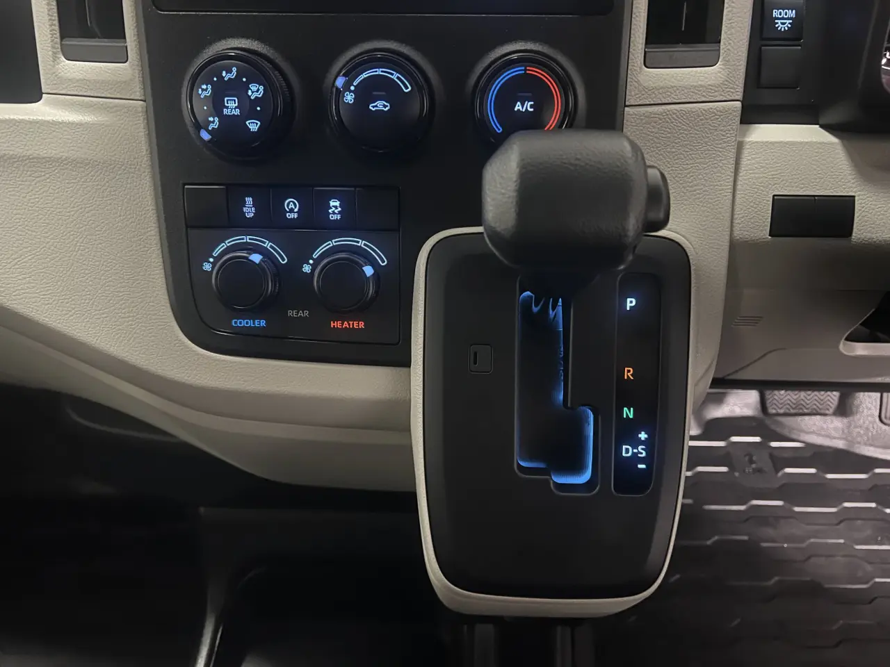 2024 TOYOTA HIACE Gallery Image 19