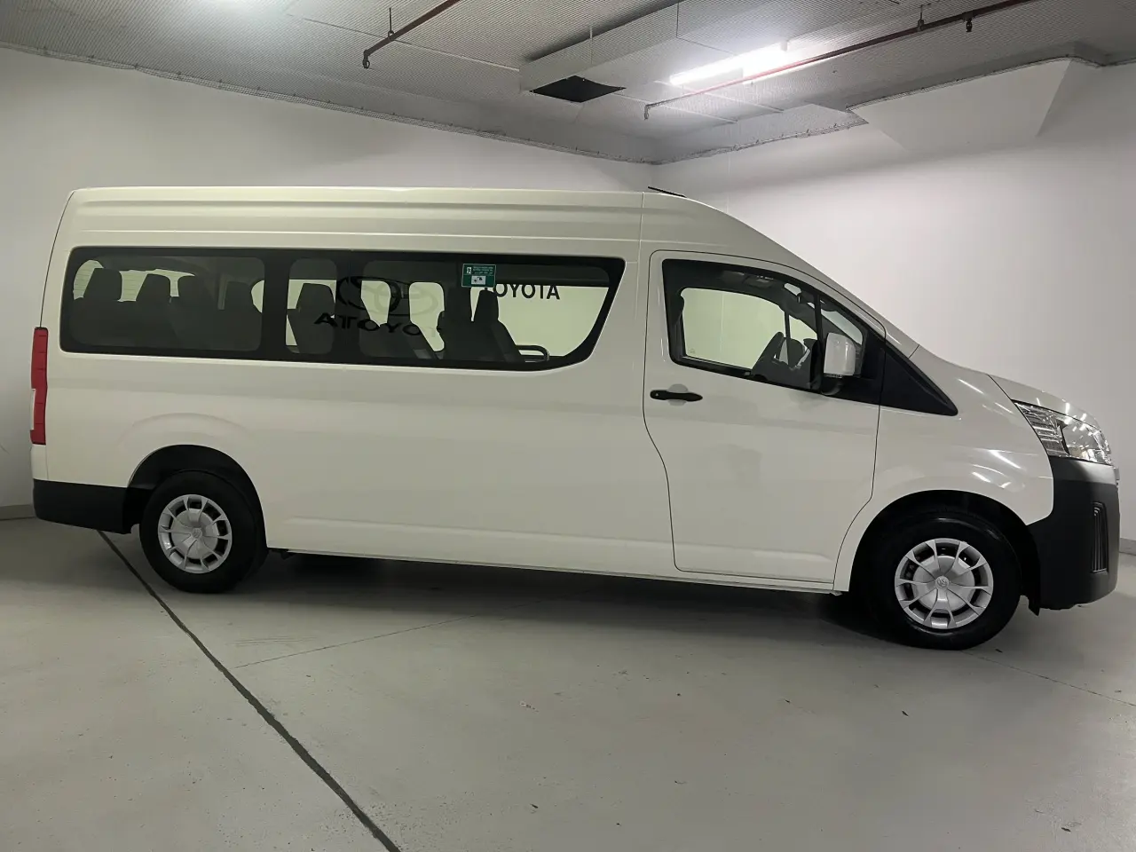 2024 TOYOTA HIACE Gallery Image 4