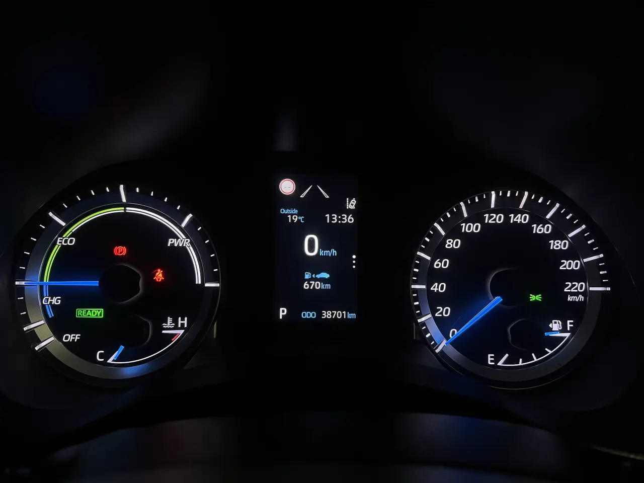 2021 TOYOTA KLUGER HYBRID Gallery Image 18