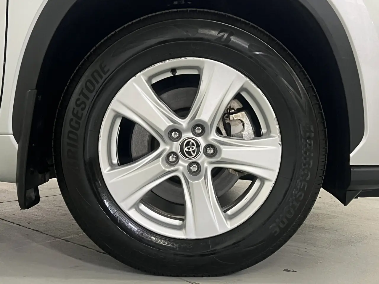 2021 TOYOTA KLUGER HYBRID Gallery Image 5