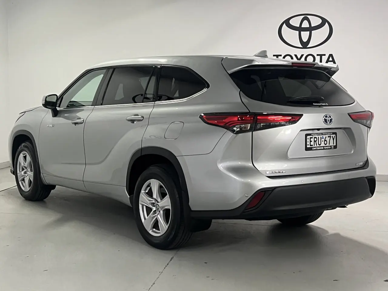 2021 TOYOTA KLUGER HYBRID Gallery Image 8