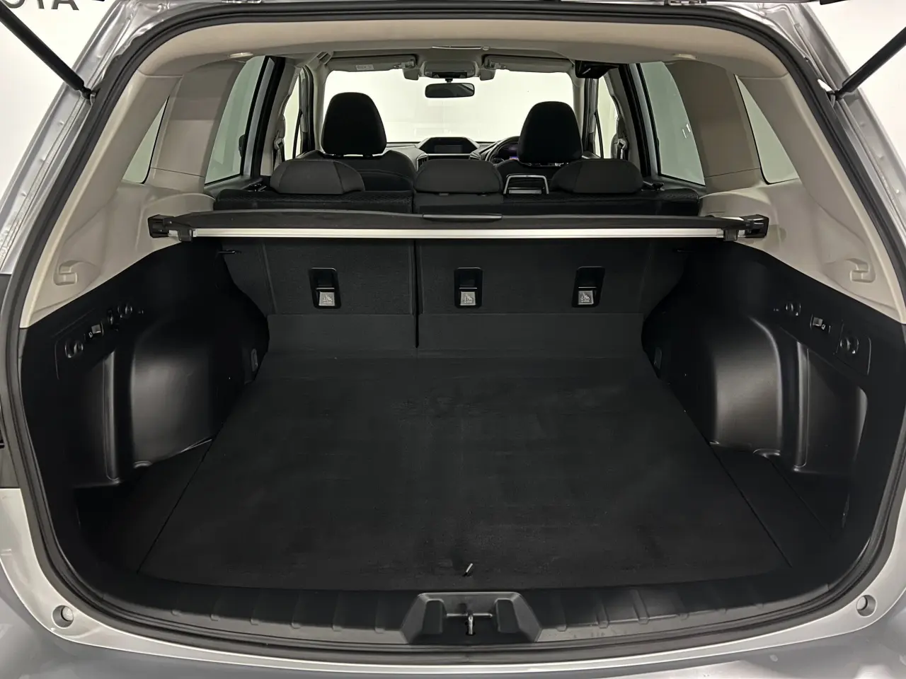 2021 SUBARU FORESTER Gallery Image 12