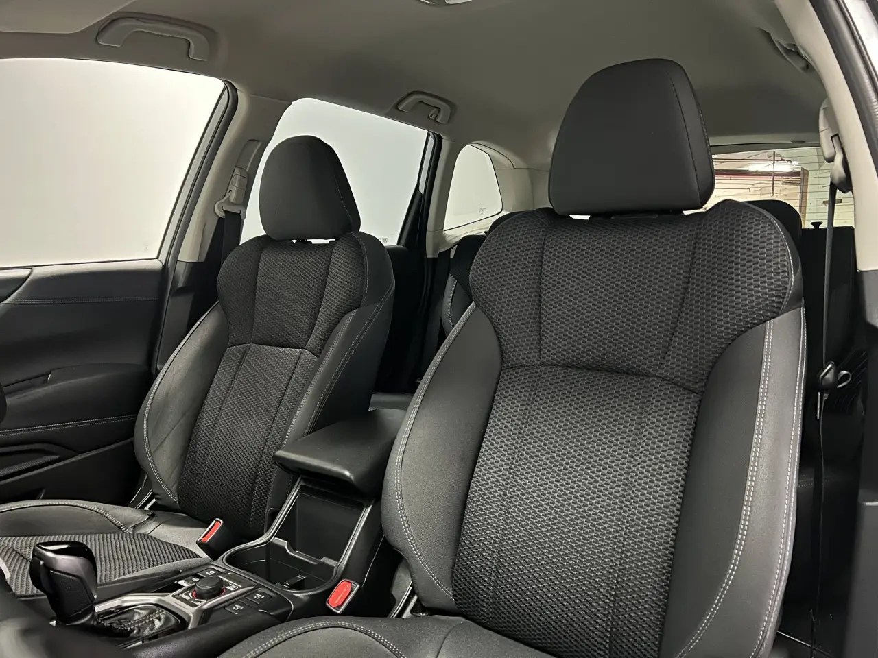2021 SUBARU FORESTER Gallery Image 16