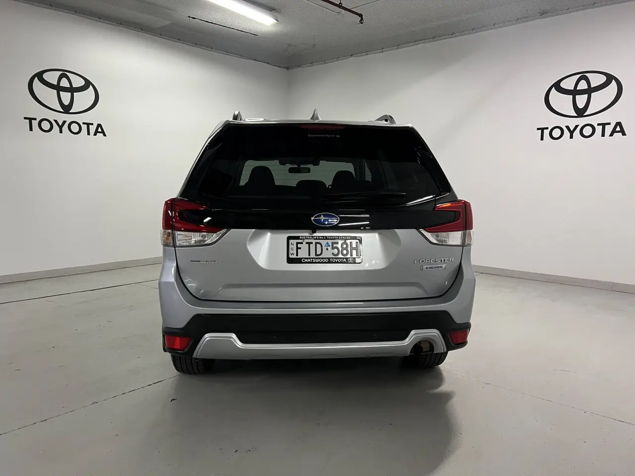 2021 SUBARU FORESTER Gallery Image 6