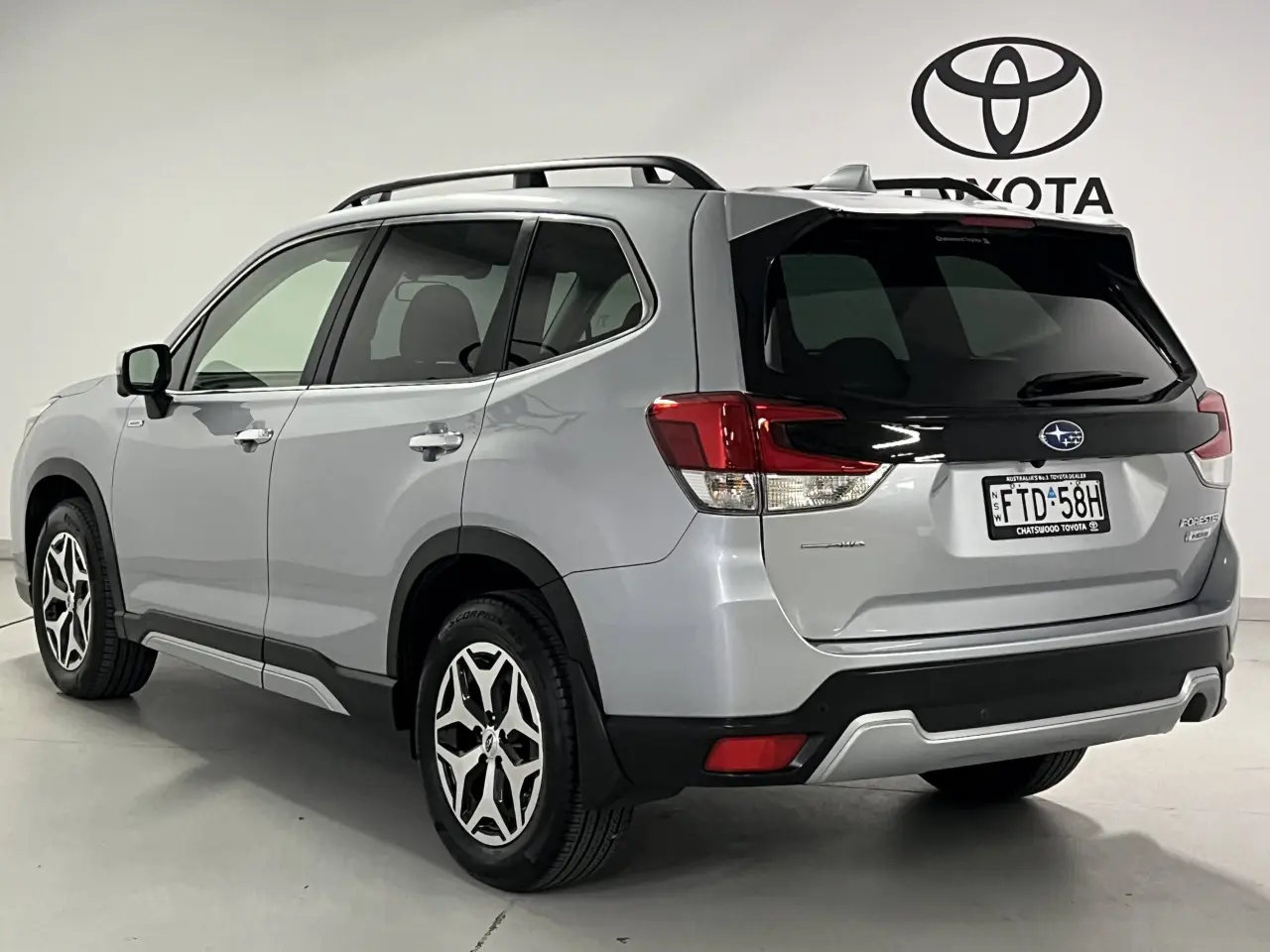 2021 SUBARU FORESTER Gallery Image 8