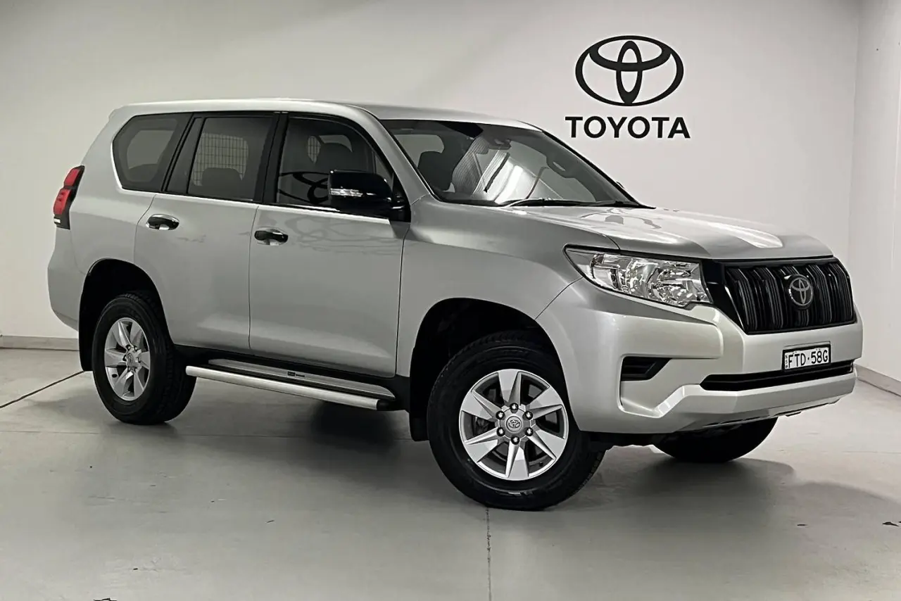 2021 Toyota Landcruiser Prado Gallery Image 1