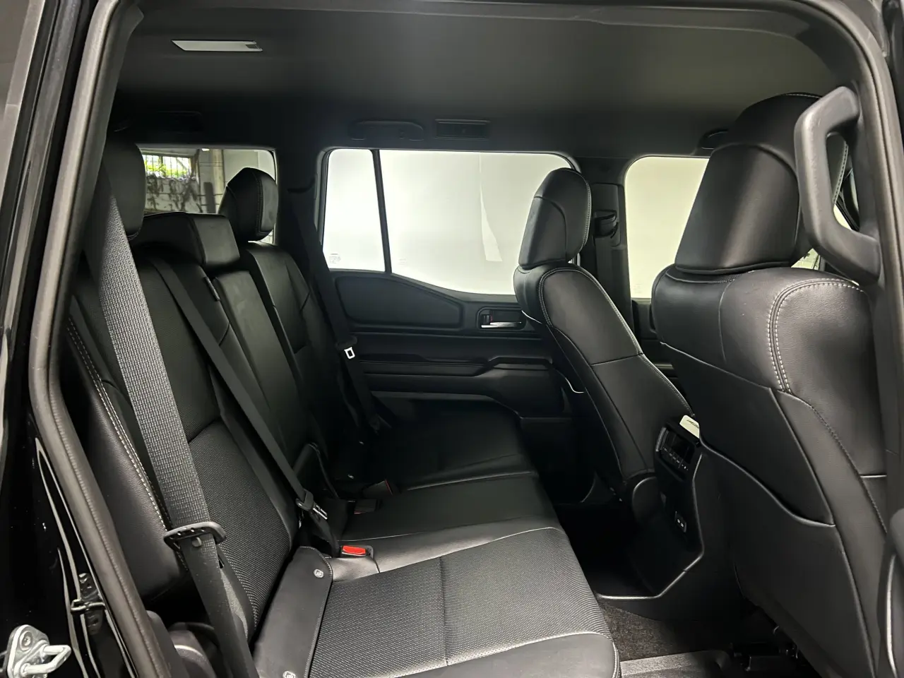 2024 TOYOTA PRADO Gallery Image 11