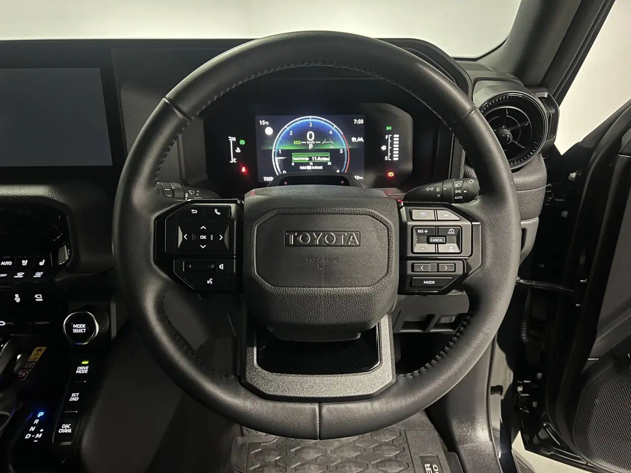 2024 TOYOTA PRADO Gallery Image 18