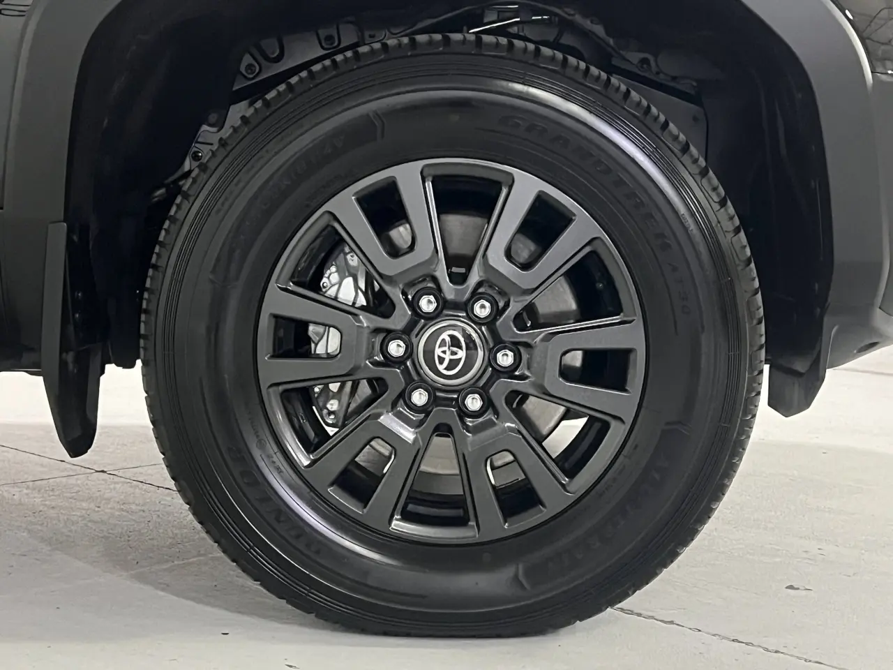 2024 TOYOTA PRADO Gallery Image 5